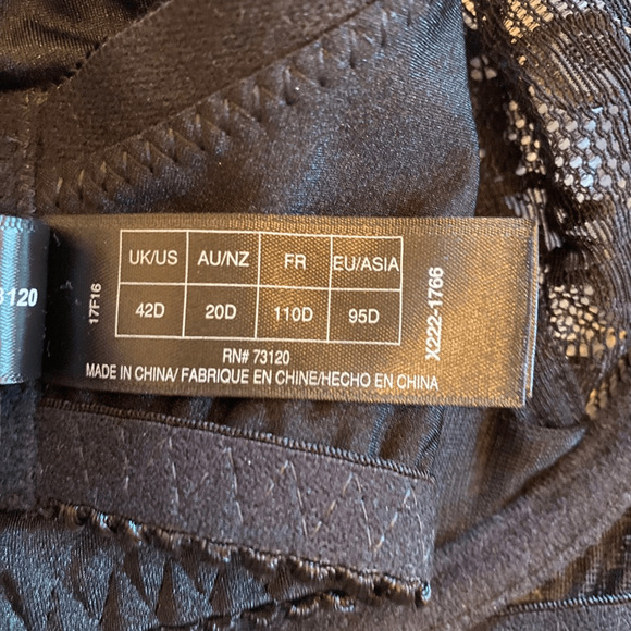 Fredricks of Hollywood Black Lace Bra 42D - Picture 4 of 4